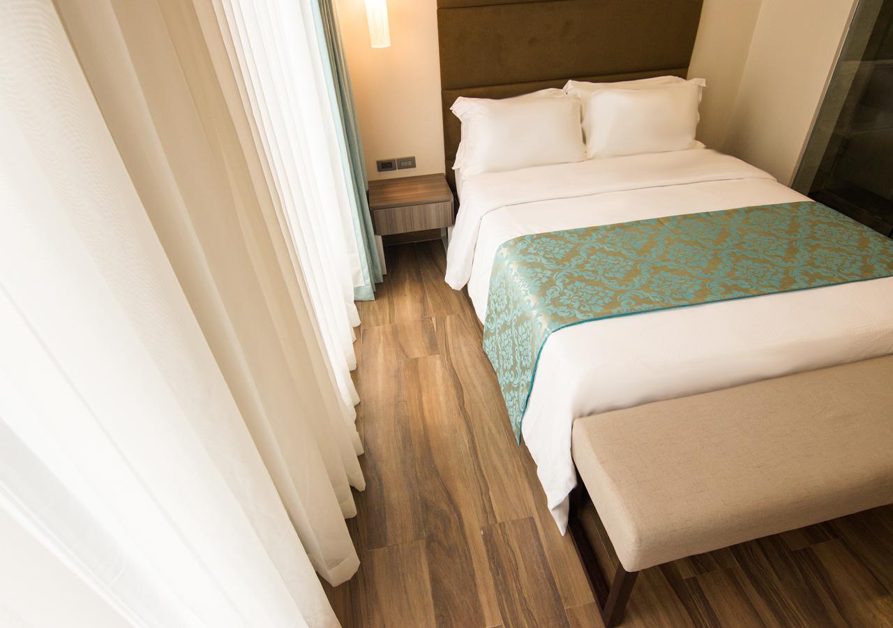 Goldberry Lite Hotel Iloilo City Buitenkant foto