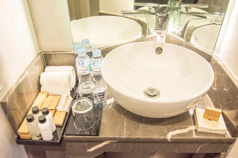 Goldberry Lite Hotel Iloilo City Buitenkant foto